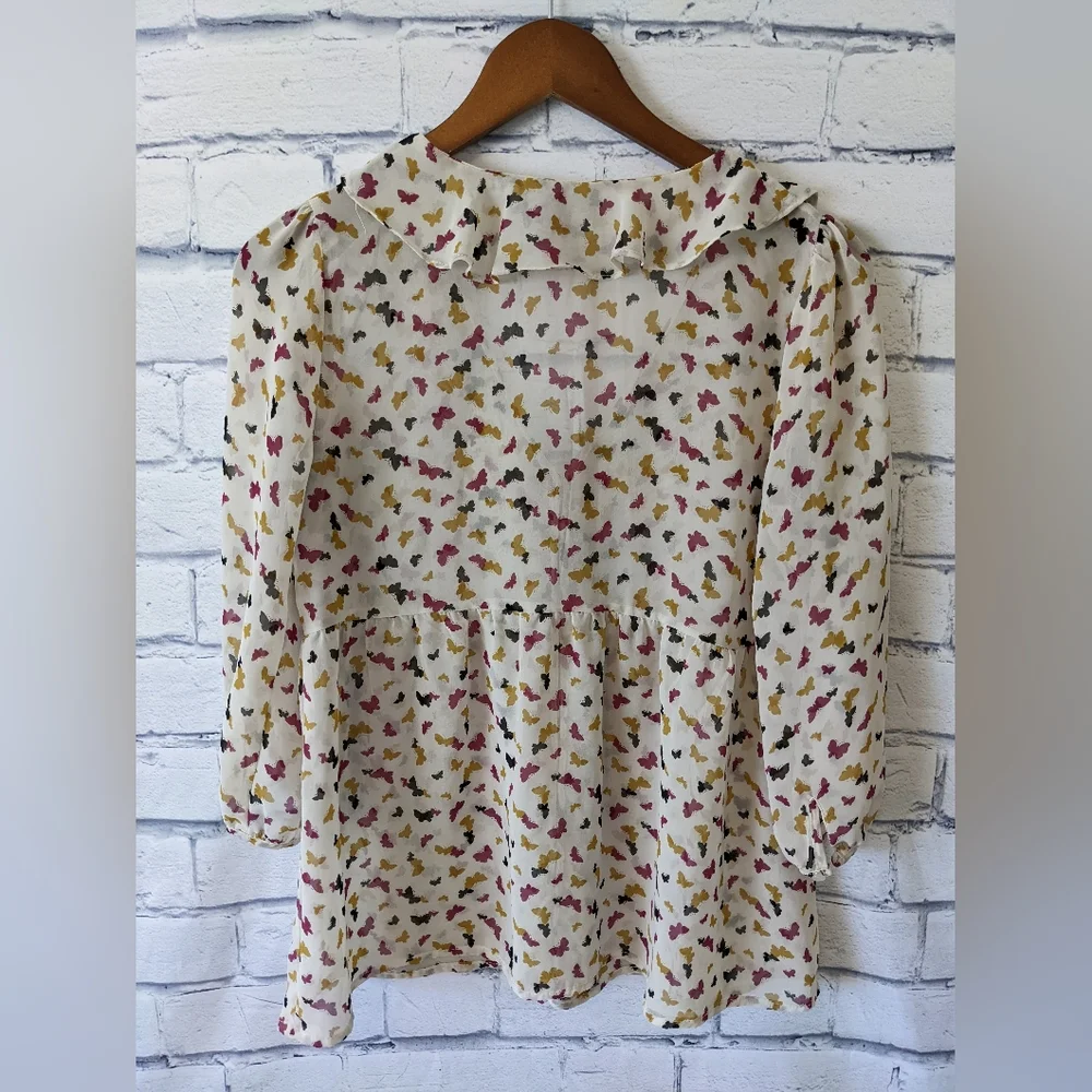 Cute Spring top! - Picture 2 of 4